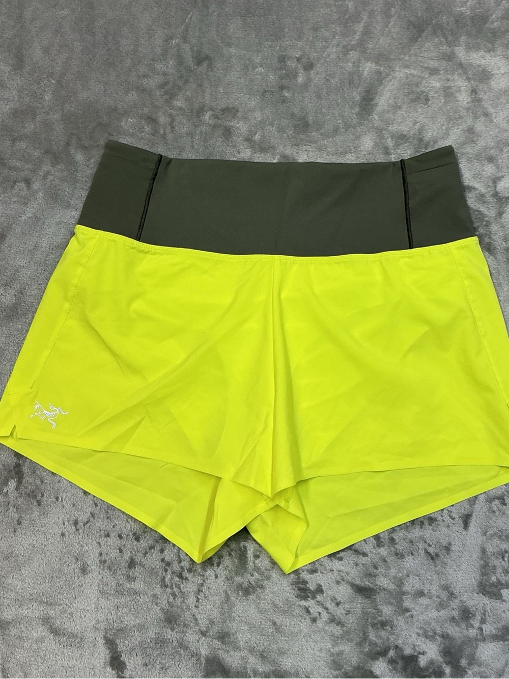 Arcteryx  Essent Running High Rise 3.5” Shorts Women’s 8  lined Sprint Forage